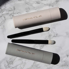 Load image into Gallery viewer, Westman Atelier Eye Shadow II Brush