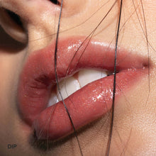 Load image into Gallery viewer, Wet Lip Oil Gloss
